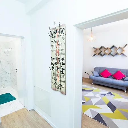 Apartment Colorful & Cozy